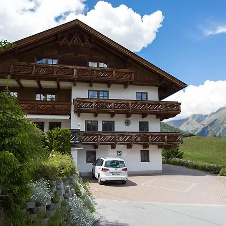 Chrisantenhof Guest house Solden